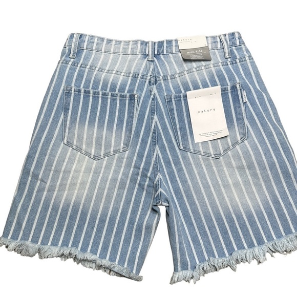 Nature high rise stripe shorts NWT small - Picture 4 of 6